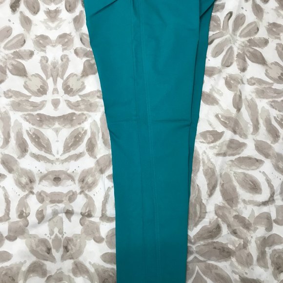Excellent Condition NY & Comp 7th Ave Stretch Ankle pants. Size M - Picture 6 of 9